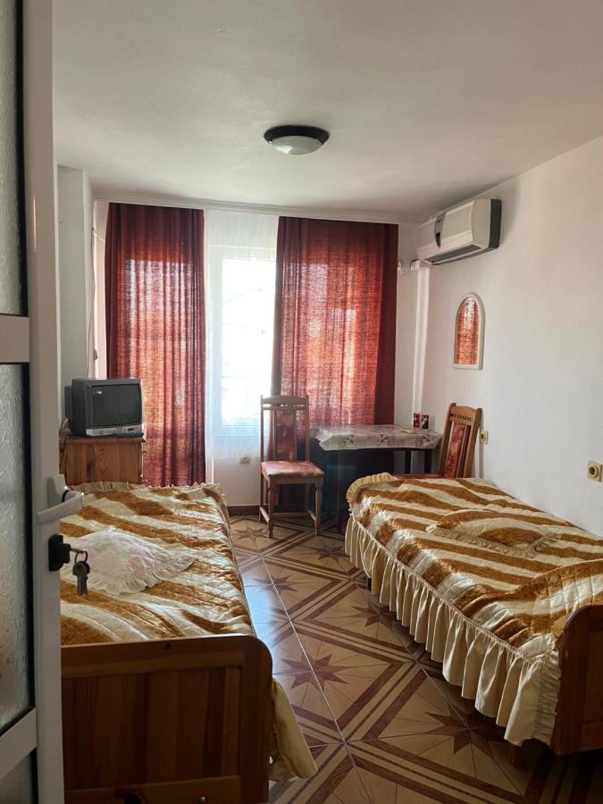 Central Guesthouse เนเซบาร์ ภายนอก รูปภาพ
