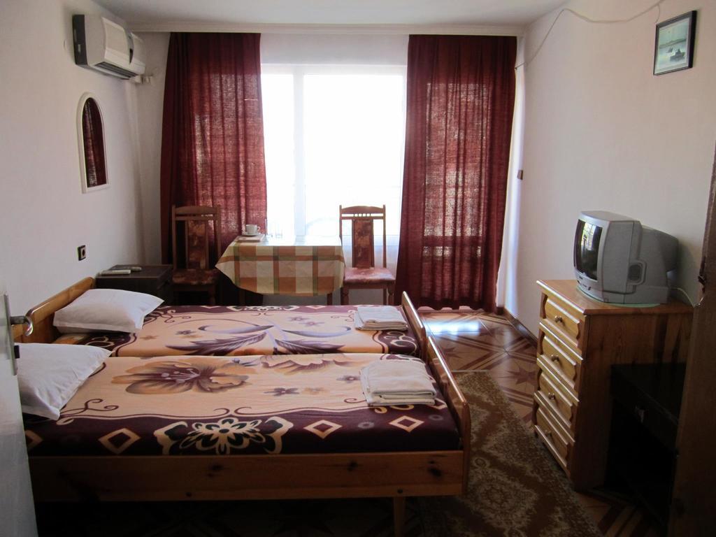 Central Guesthouse เนเซบาร์ ภายนอก รูปภาพ
